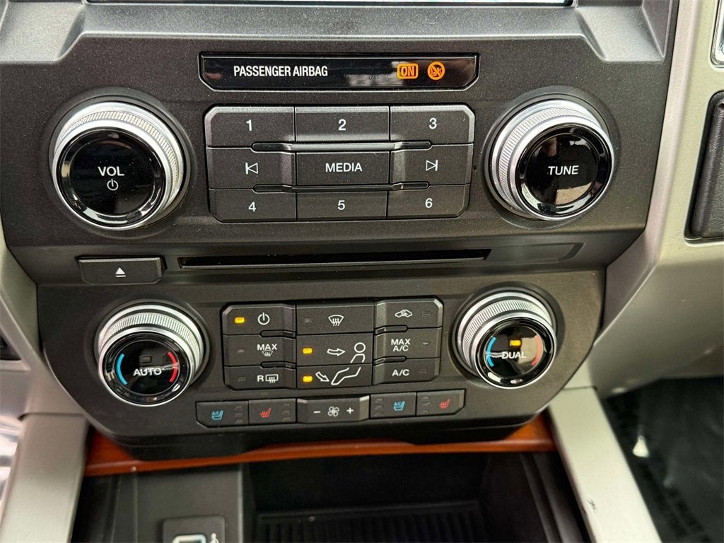 2017 Ford Super Duty F-250 SRW Lariat