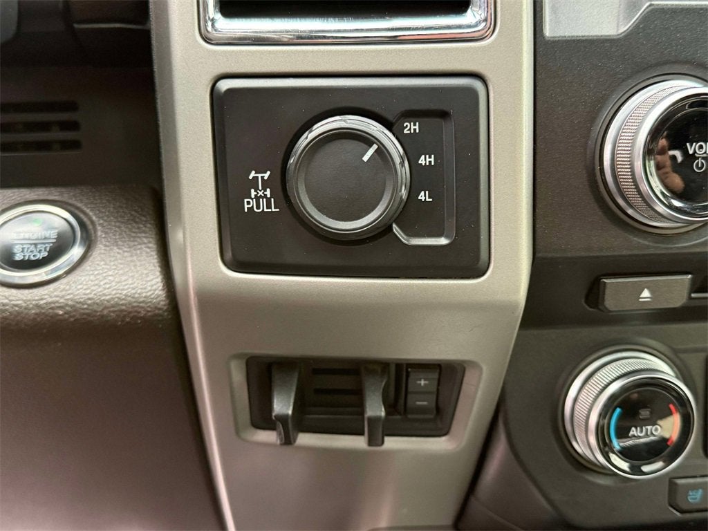 2017 Ford Super Duty F-250 SRW Lariat