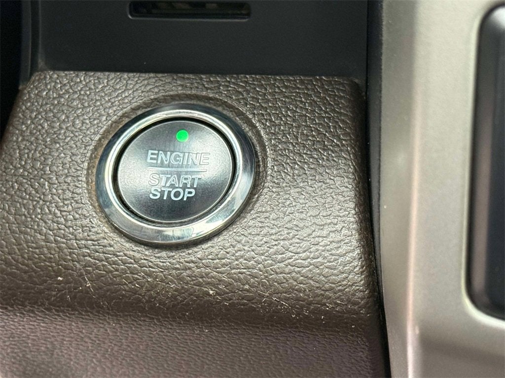 2017 Ford Super Duty F-250 SRW Lariat