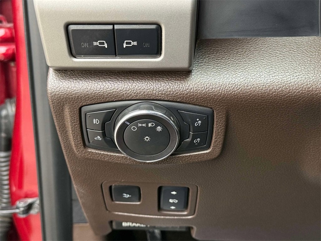 2017 Ford Super Duty F-250 SRW Lariat