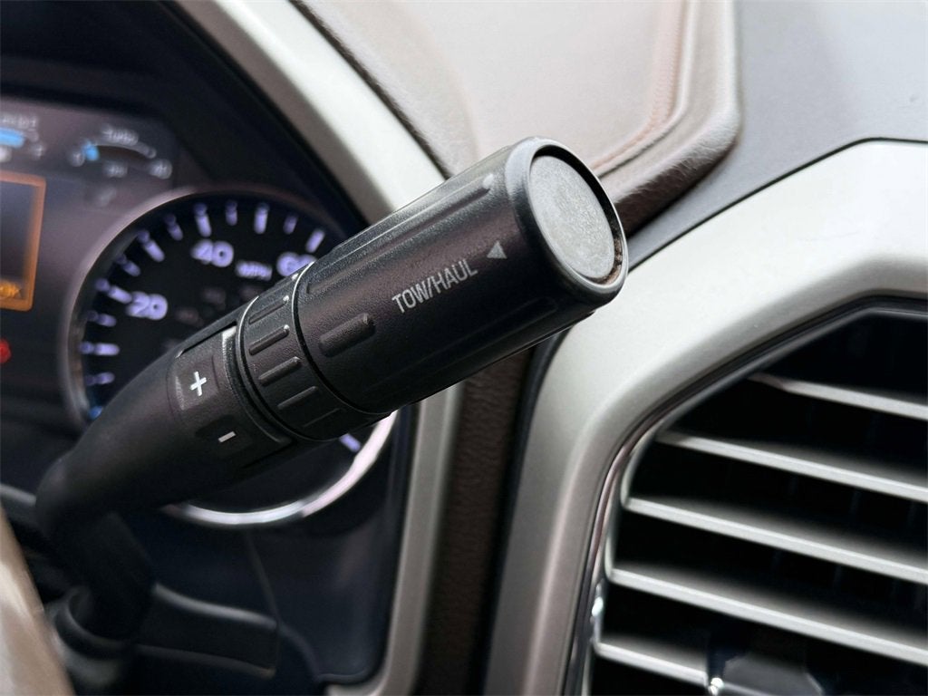 2017 Ford Super Duty F-250 SRW Lariat