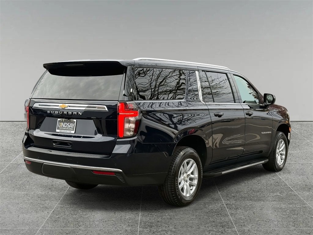 2023 Chevrolet Suburban LS
