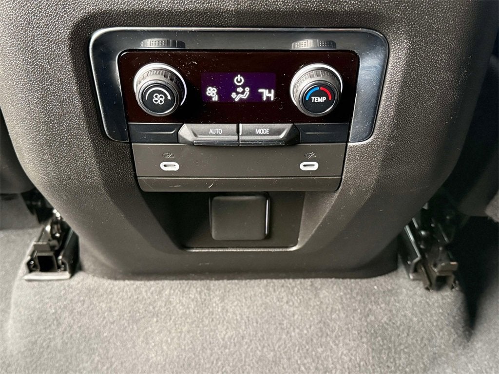 2023 Chevrolet Suburban LS