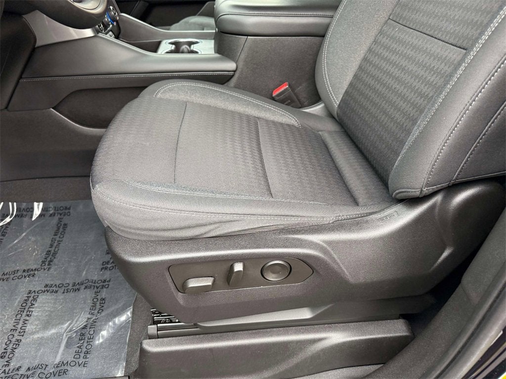 2023 Chevrolet Suburban LS