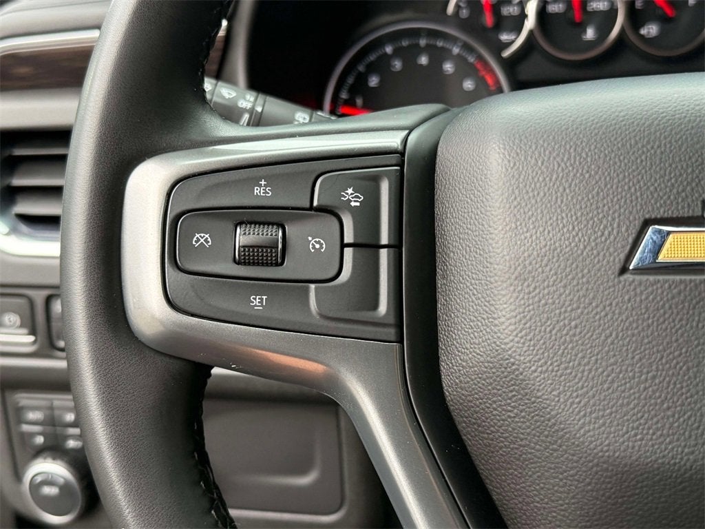 2023 Chevrolet Suburban LS