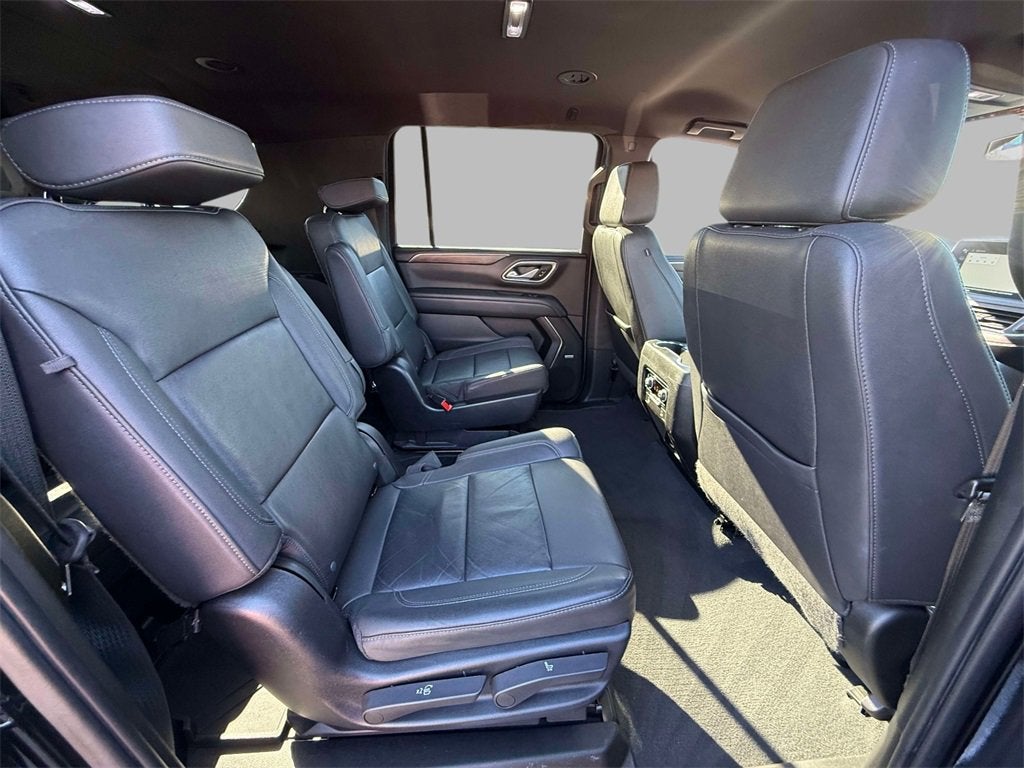 2022 Chevrolet Suburban LT