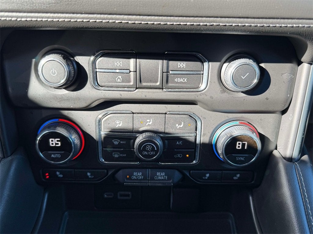 2022 Chevrolet Suburban LT