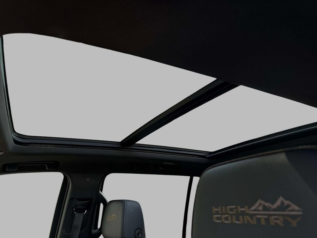 2022 Chevrolet Suburban High Country