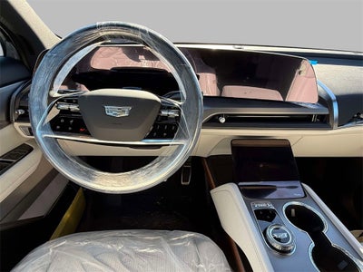 2026 Cadillac VISTIQ Luxury