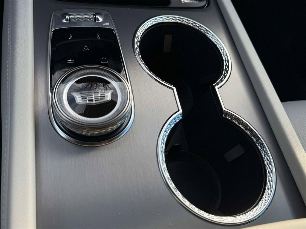 2026 Cadillac VISTIQ Luxury