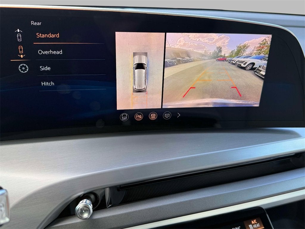 2026 Cadillac VISTIQ Luxury