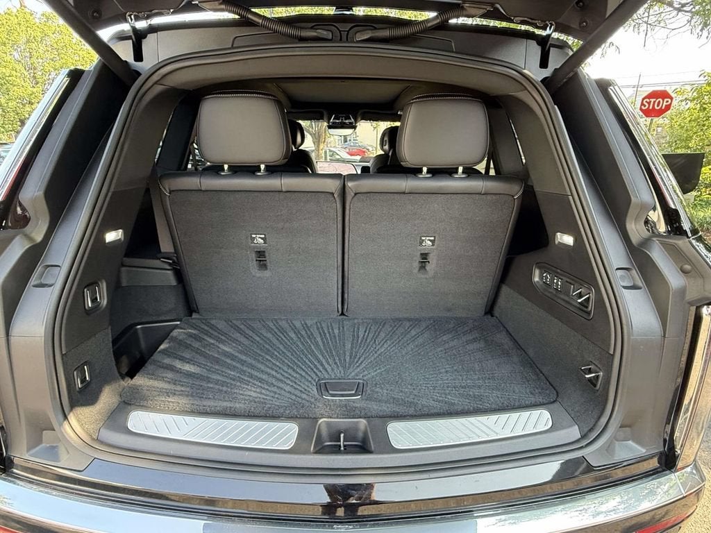 2026 Cadillac VISTIQ Luxury