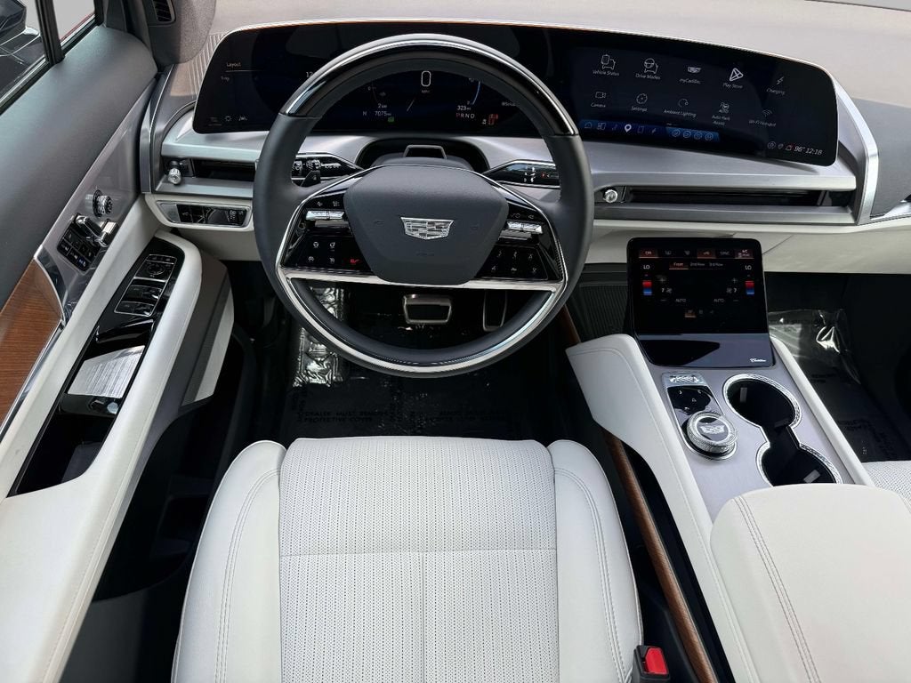 2026 Cadillac VISTIQ Luxury