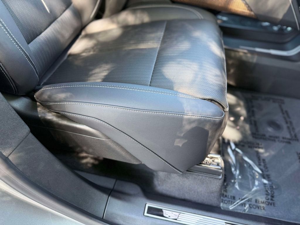 2026 Cadillac VISTIQ Sport