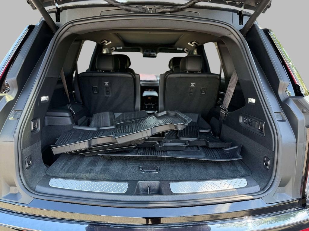 2026 Cadillac VISTIQ Sport
