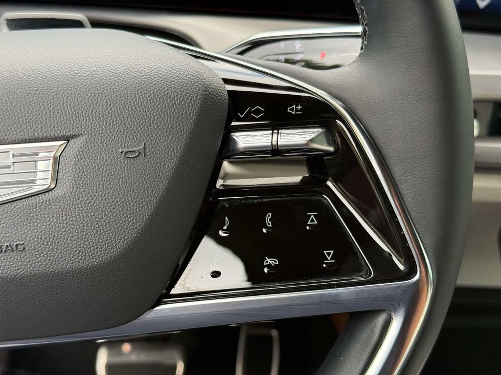 2026 Cadillac VISTIQ Sport