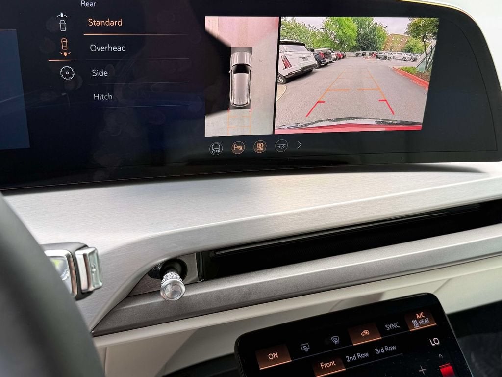 2026 Cadillac VISTIQ Sport