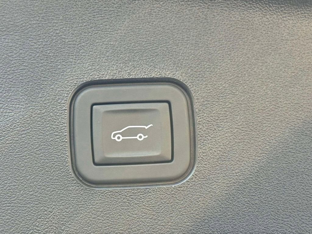 2026 Cadillac VISTIQ Platinum
