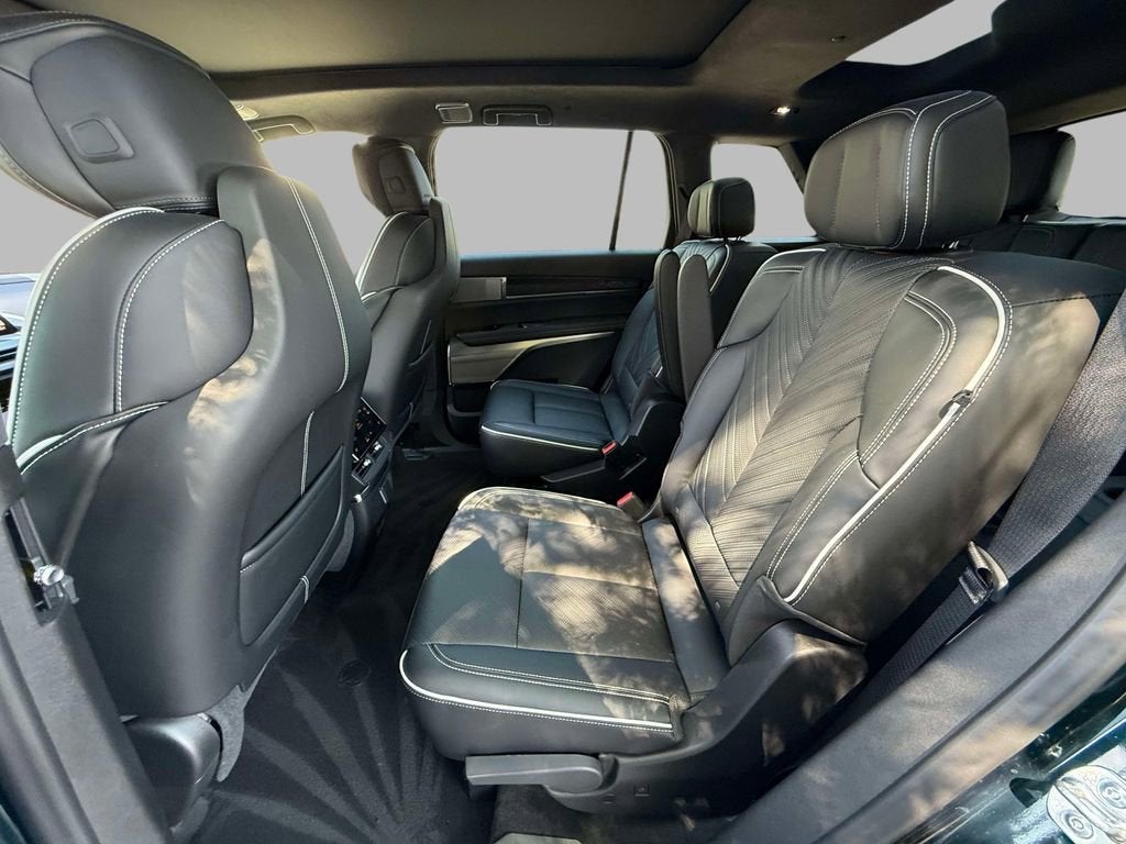 2026 Cadillac VISTIQ Platinum