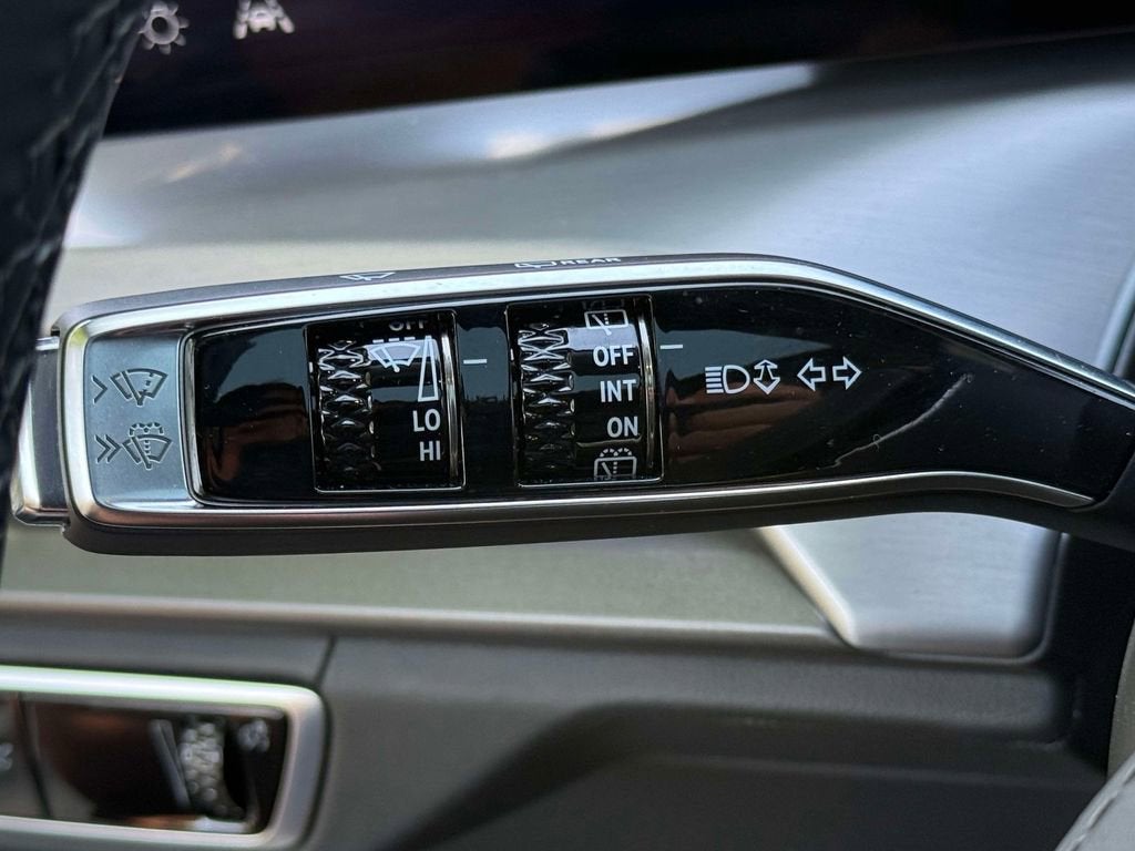 2026 Cadillac VISTIQ Platinum