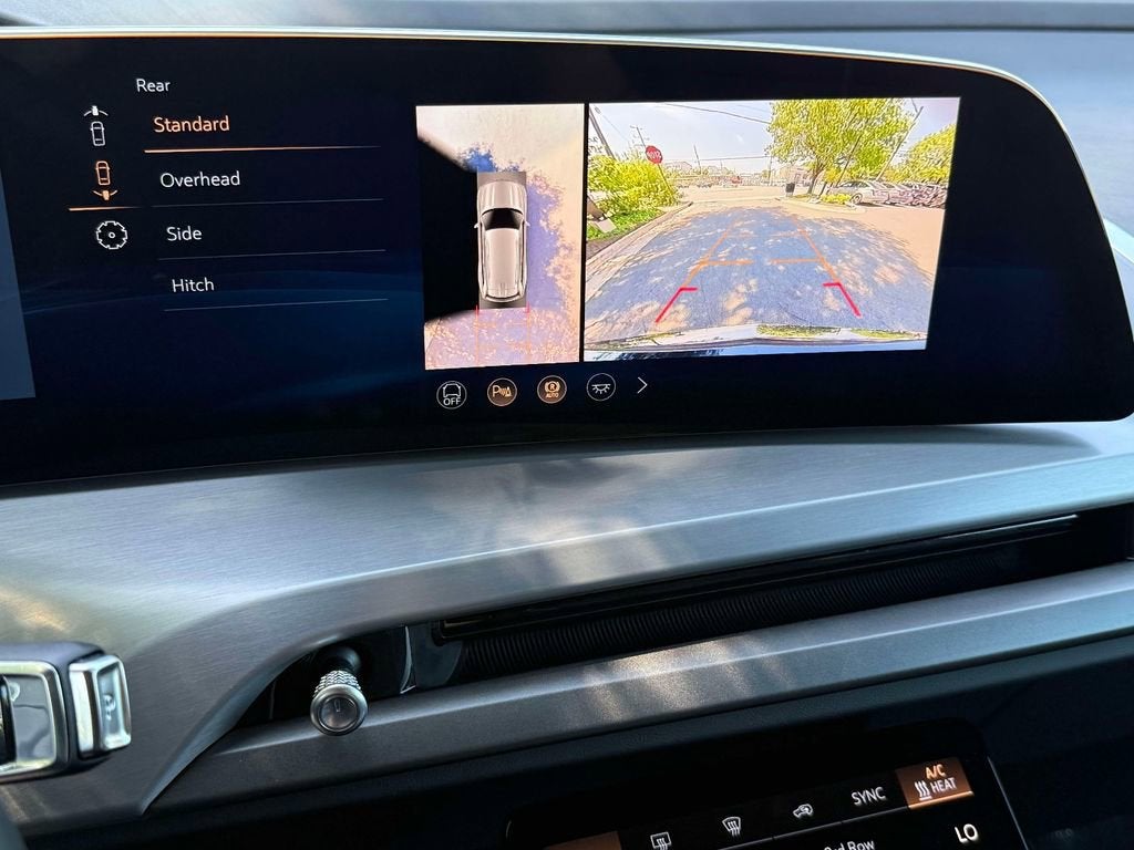 2026 Cadillac VISTIQ Platinum