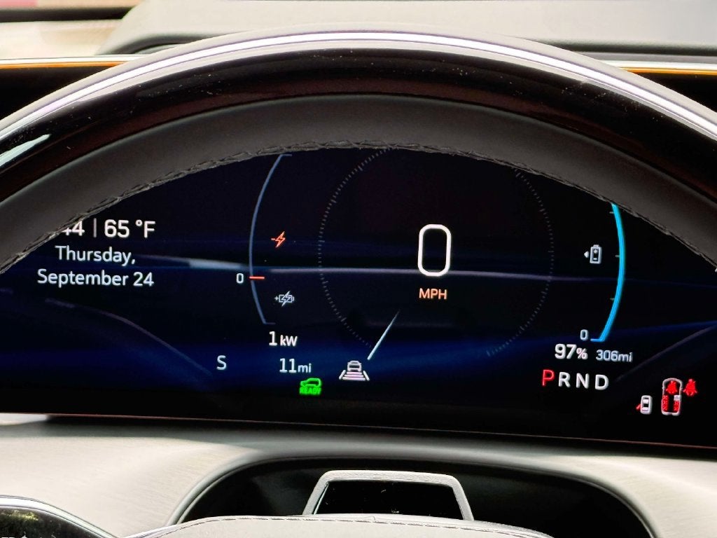 2027 Cadillac VISTIQ Platinum