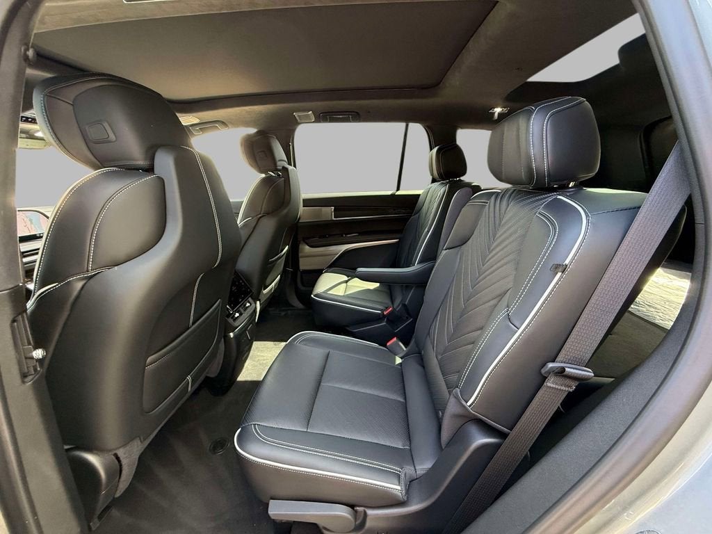 2026 Cadillac VISTIQ Platinum