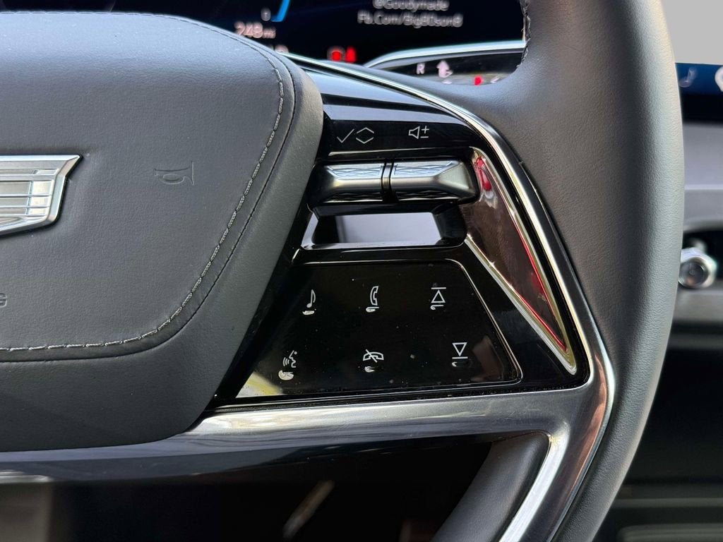 2026 Cadillac VISTIQ Platinum