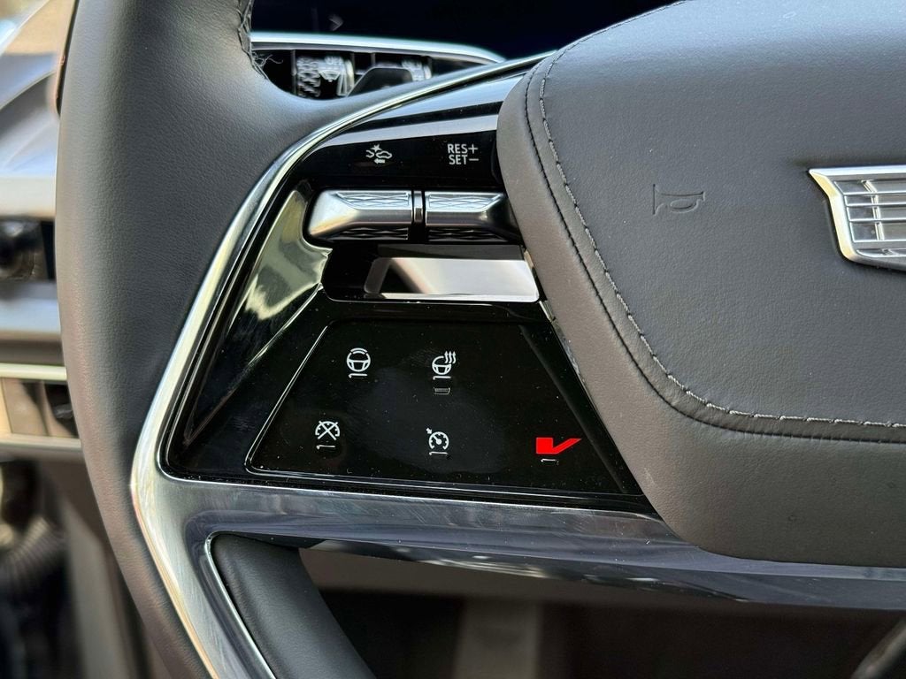 2026 Cadillac VISTIQ Platinum
