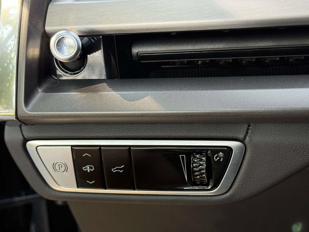 2026 Cadillac VISTIQ Platinum