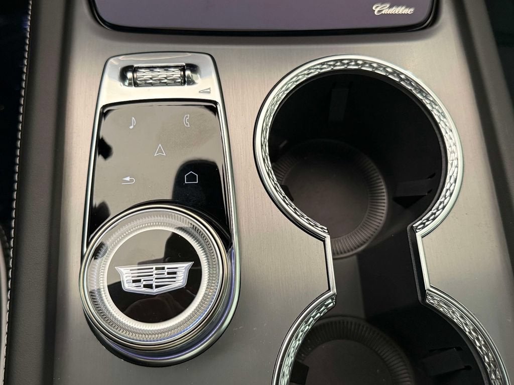 2027 Cadillac VISTIQ Platinum