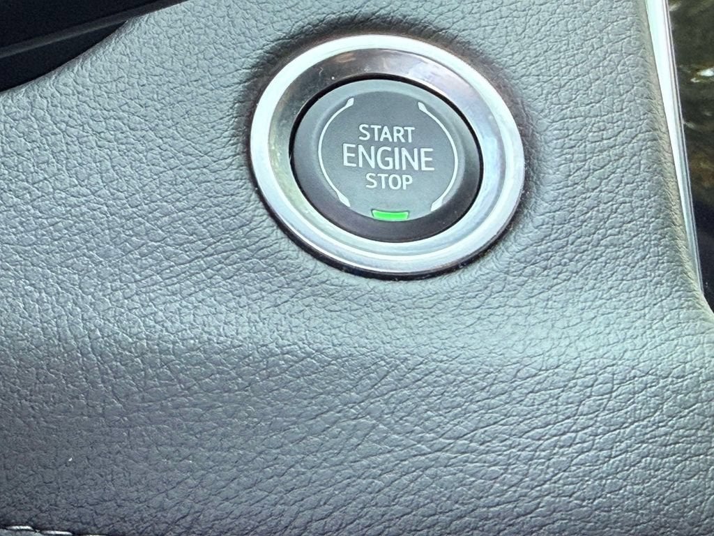 2023 Cadillac XT4 AWD Premium Luxury