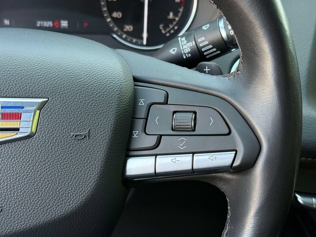 2023 Cadillac XT4 AWD Premium Luxury
