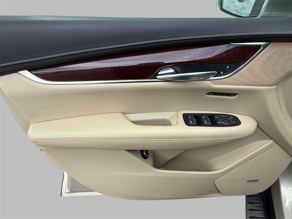 2017 Cadillac XT5 Luxury FWD