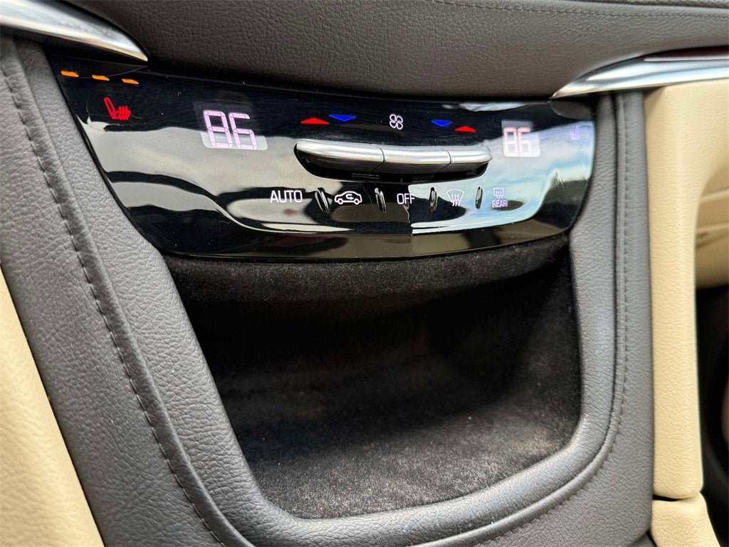 2017 Cadillac XT5 Luxury FWD