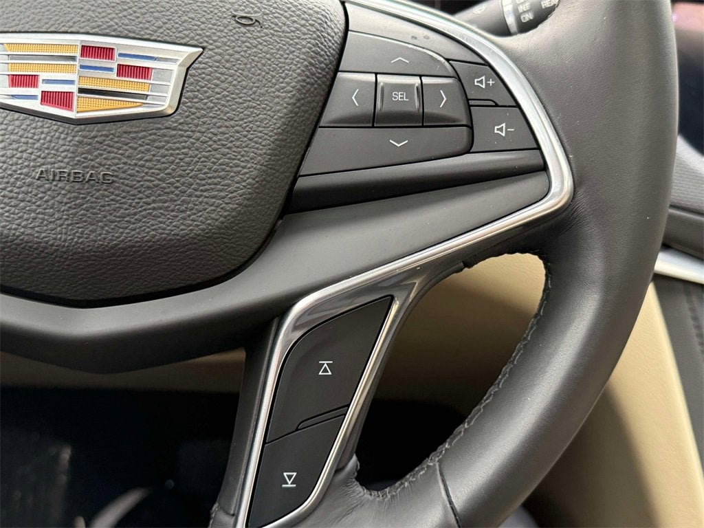 2017 Cadillac XT5 Luxury FWD