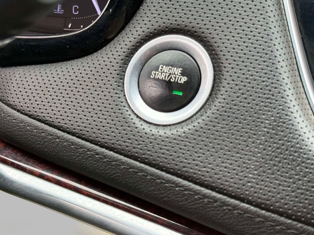 2017 Cadillac XT5 Luxury AWD
