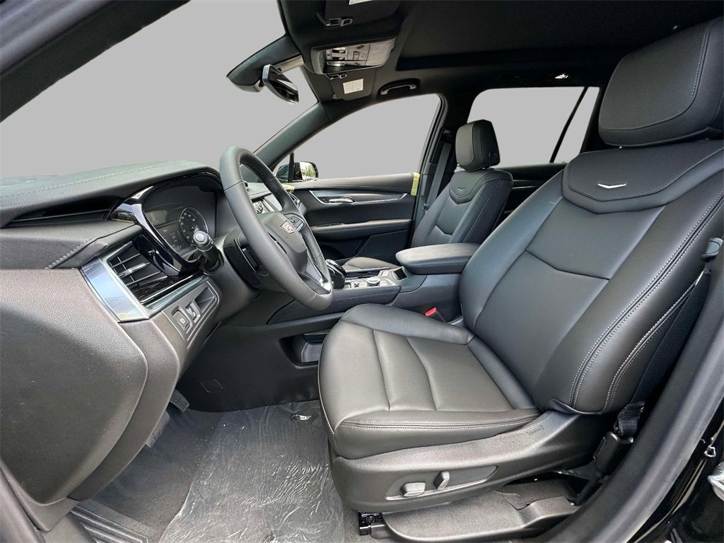 2025 Cadillac XT6 Luxury