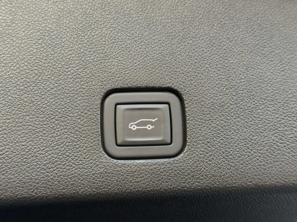 2024 Cadillac XT6 Luxury