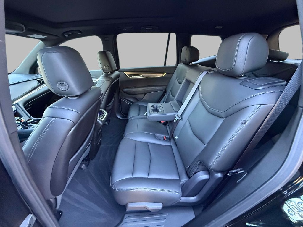 2025 Cadillac XT6 Luxury