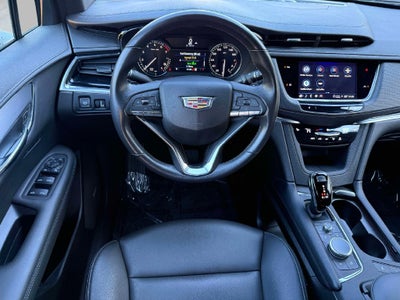 2025 Cadillac XT6 Luxury