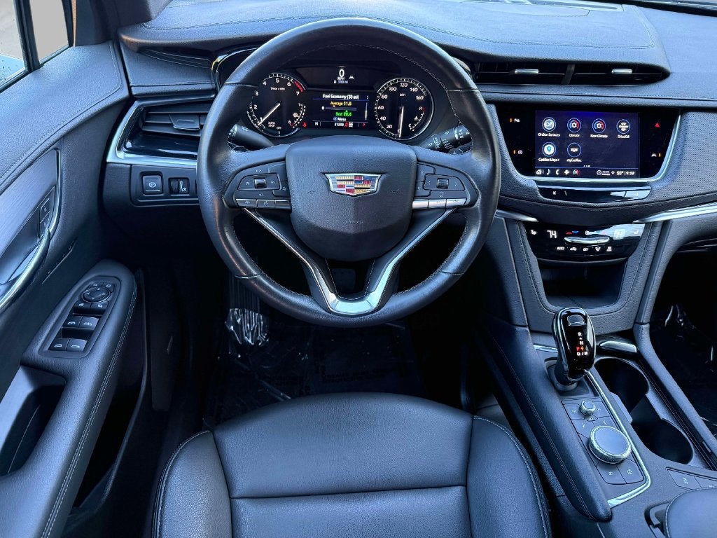 2025 Cadillac XT6 Luxury
