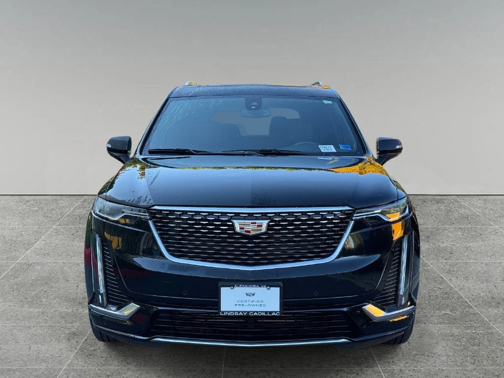 2025 Cadillac XT6 Luxury