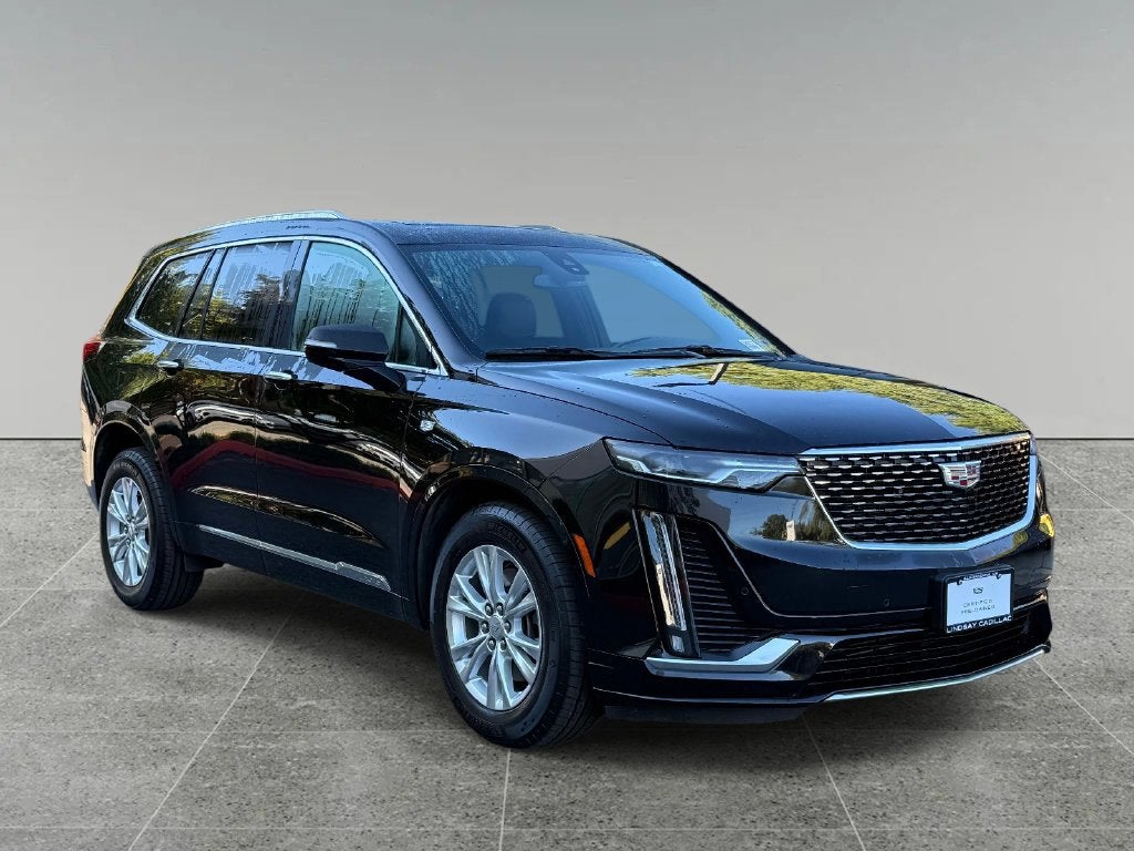2025 Cadillac XT6 Luxury