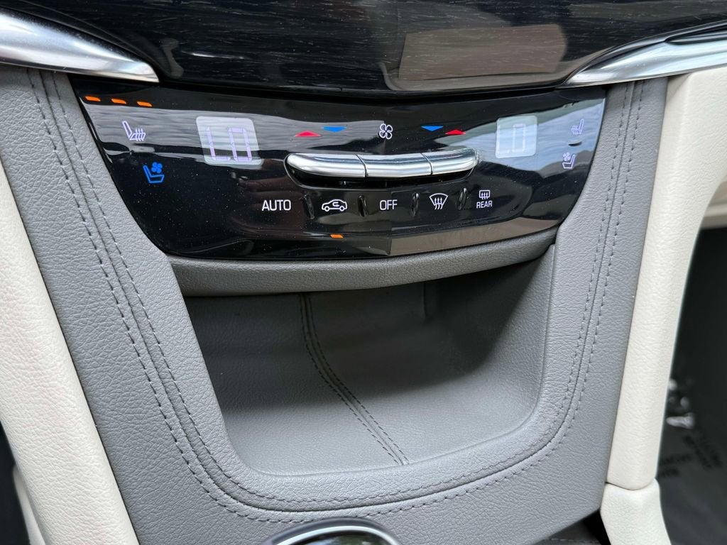 2020 Cadillac XT6 FWD Premium Luxury