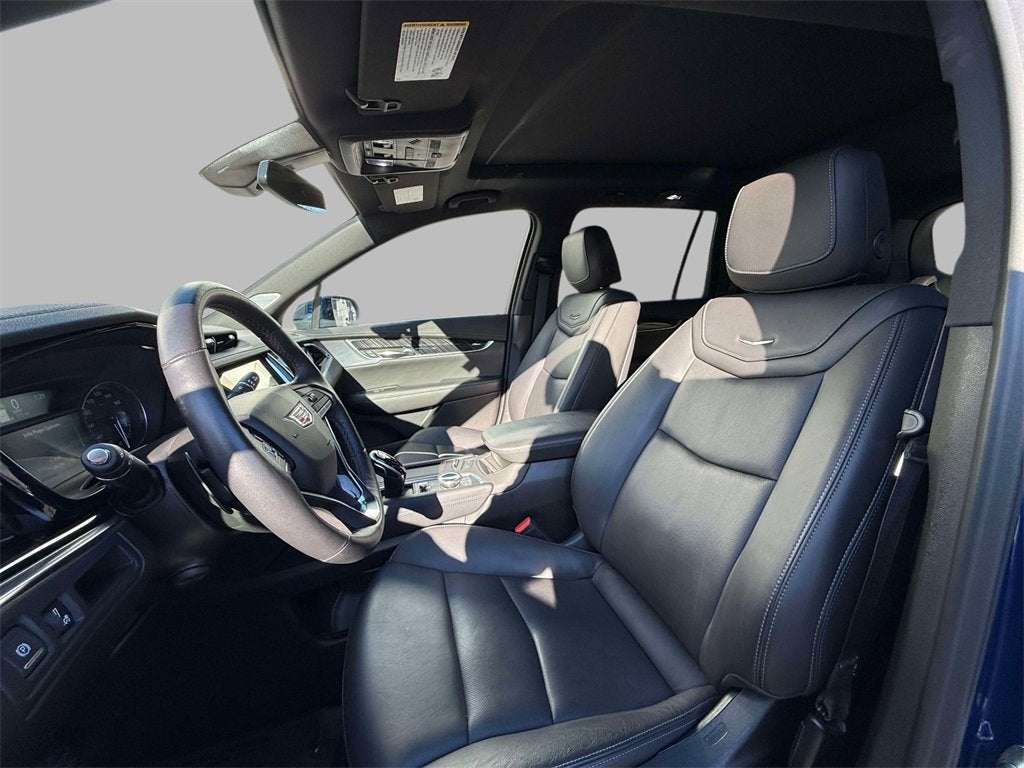 2025 Cadillac XT6 Premium Luxury