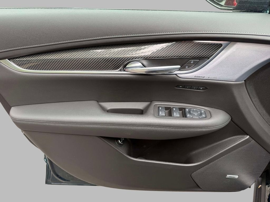 2025 Cadillac XT6 Sport