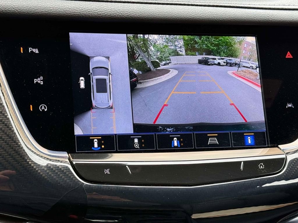 2025 Cadillac XT6 Sport