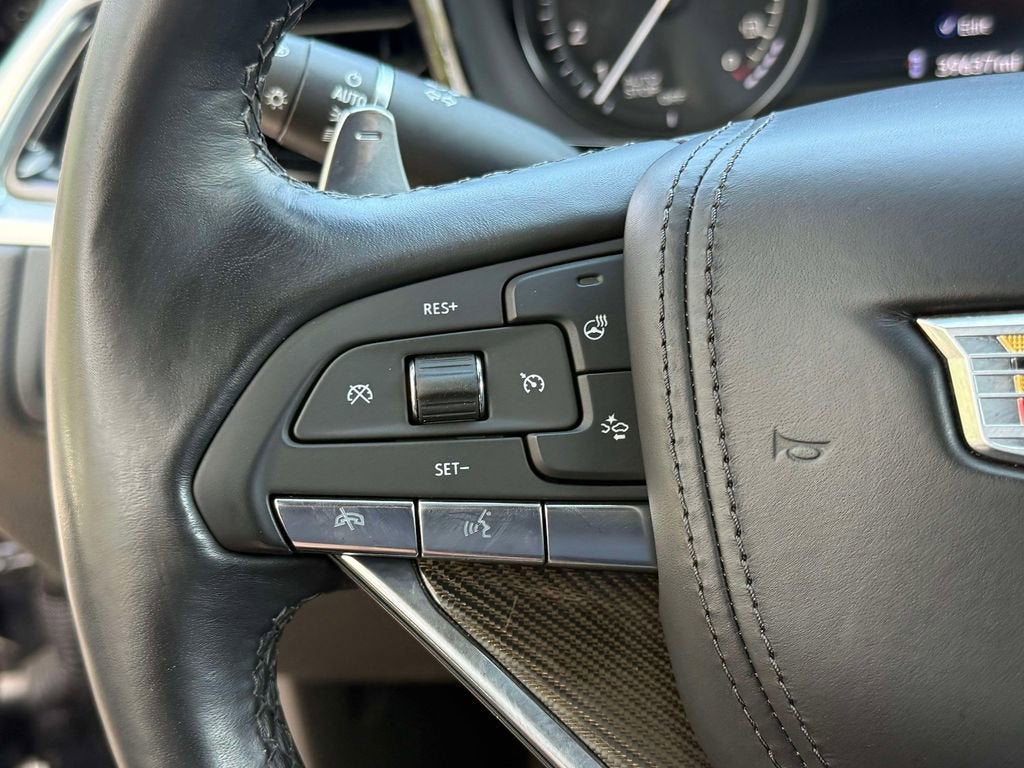 2023 Cadillac XT6 Sport