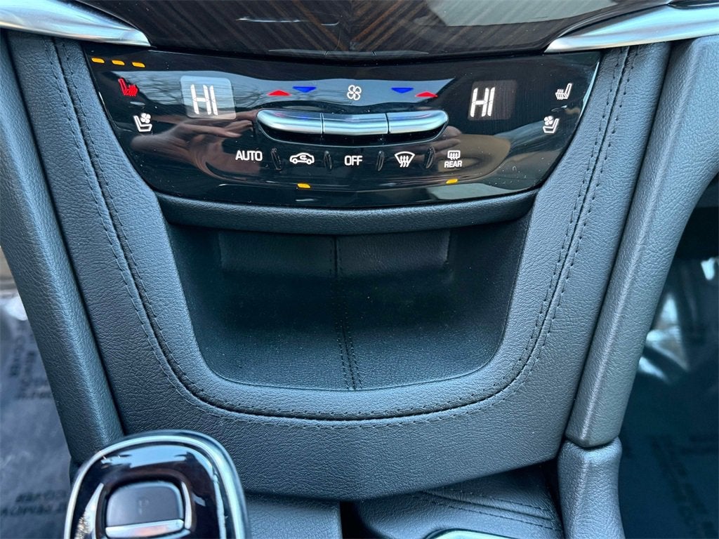 2025 Cadillac XT6 Sport